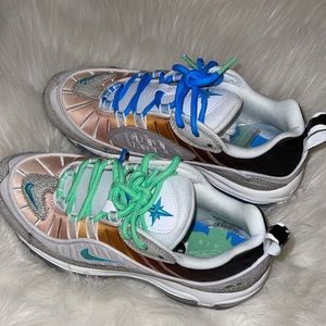 Mens size 6 air max 97, worn once.